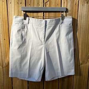 TALBOTS Ladies Shorts in Stone Khaki, SZ 16!